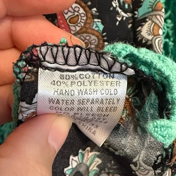 ☀️Umgee Paisley Print Semi-Sheer Blouse with Teal Crochet Detail - Picture 6 of 8